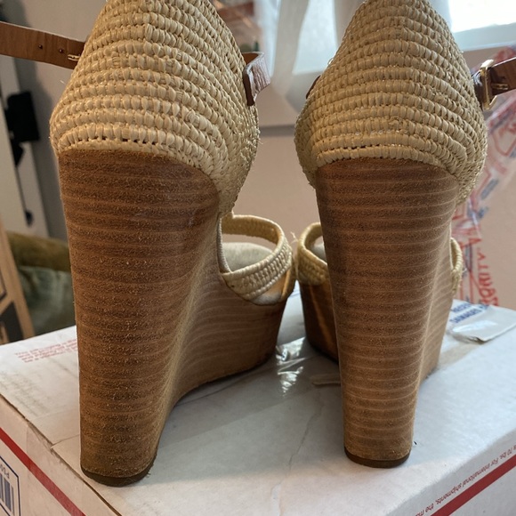 Tory Burch Authentic Beige Platform Wedges- Size 6 - Picture 6 of 11